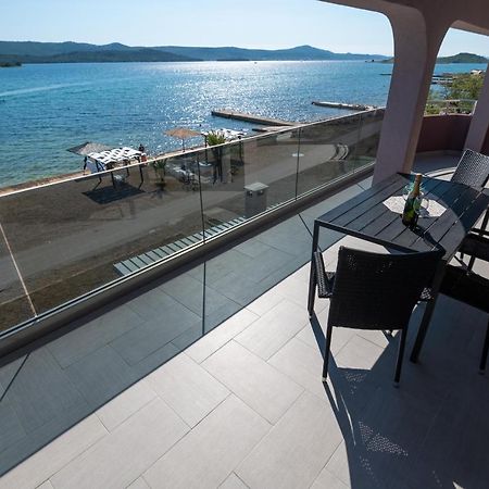 Euroholiday Apartments Turanj Bagian luar foto
