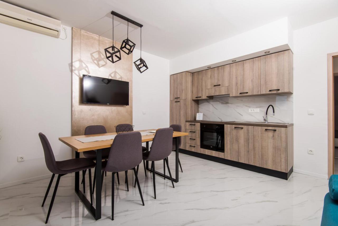 Euroholiday Apartments Turanj Bagian luar foto