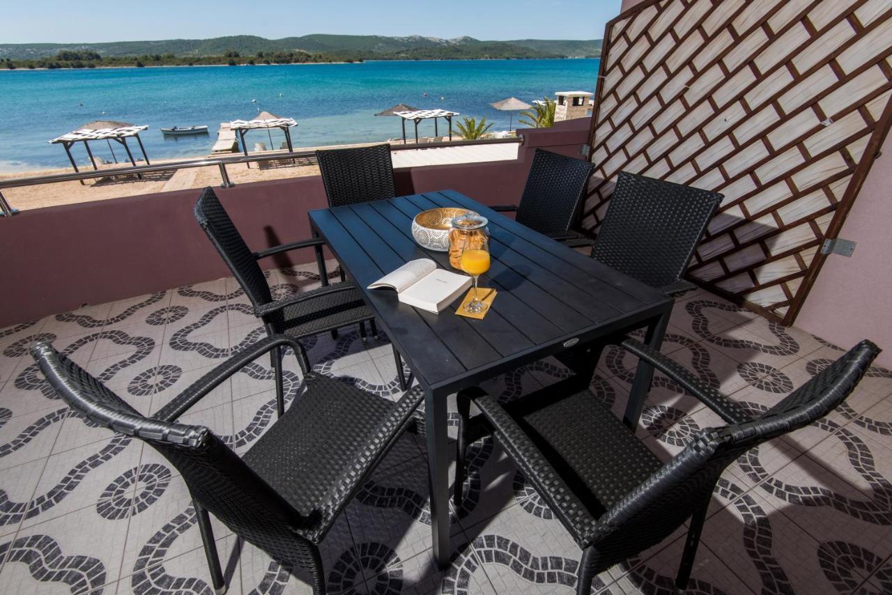Euroholiday Apartments Turanj Bagian luar foto