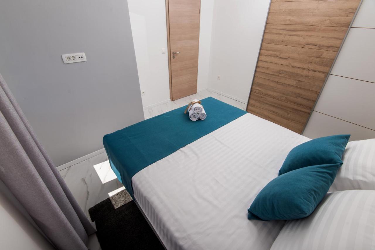 Euroholiday Apartments Turanj Bagian luar foto