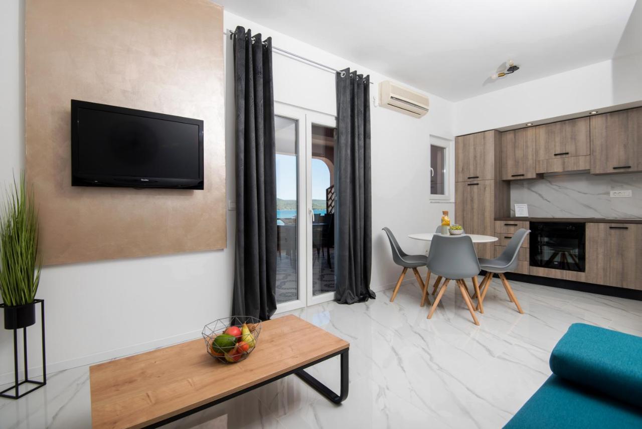 Euroholiday Apartments Turanj Bagian luar foto