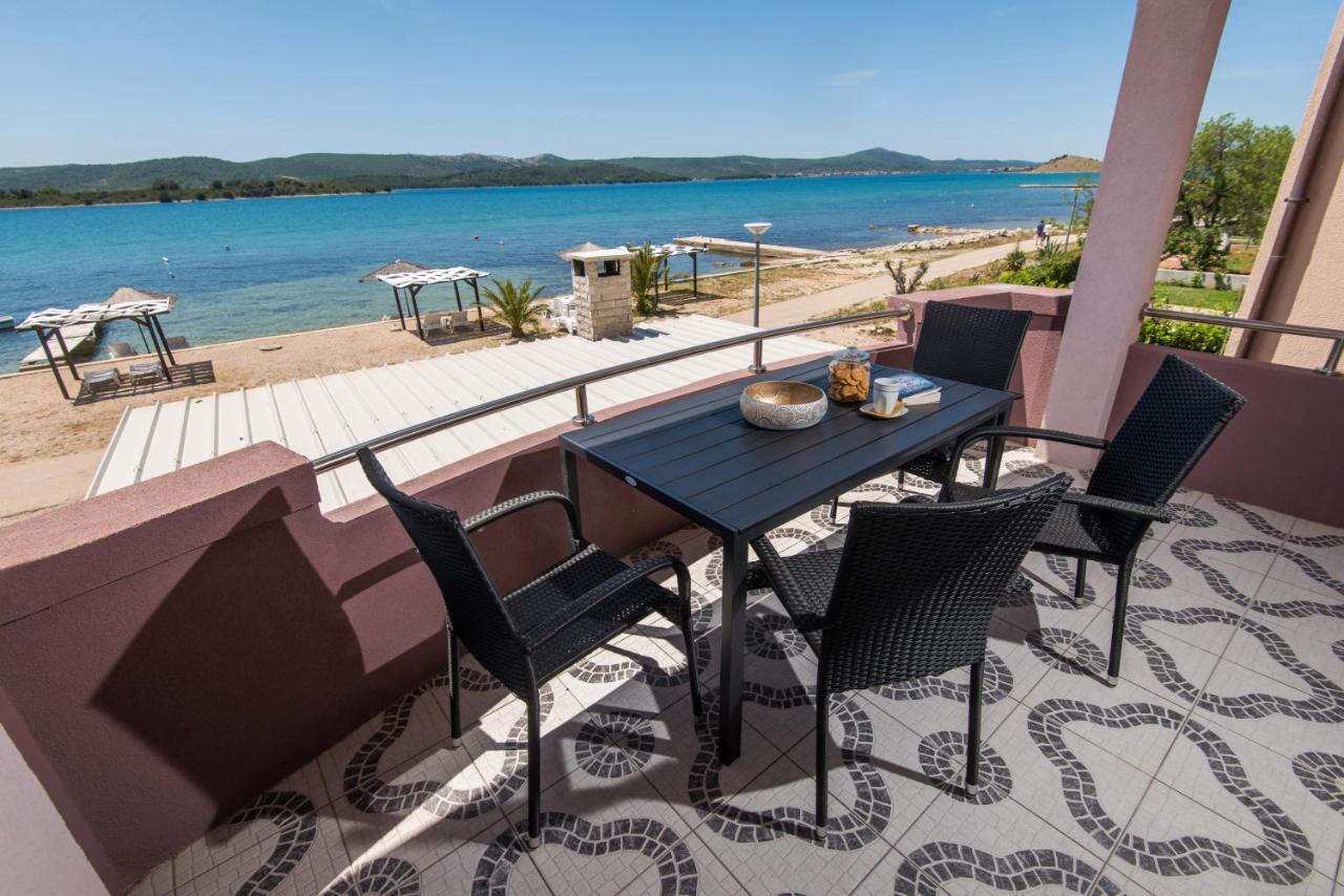 Euroholiday Apartments Turanj Bagian luar foto