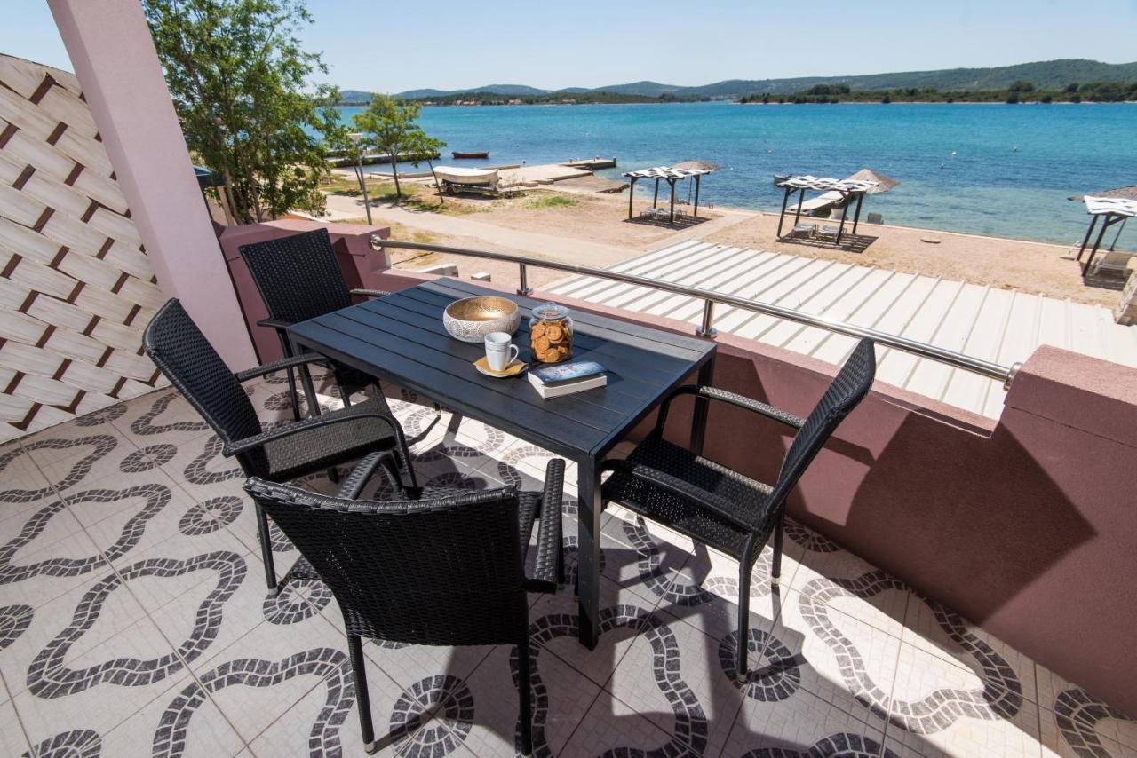 Euroholiday Apartments Turanj Bagian luar foto