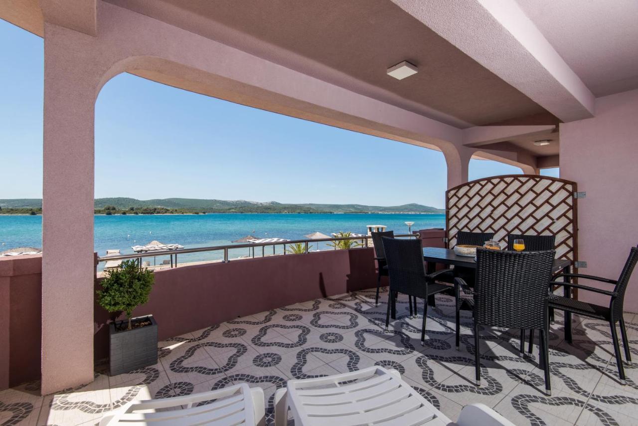 Euroholiday Apartments Turanj Bagian luar foto