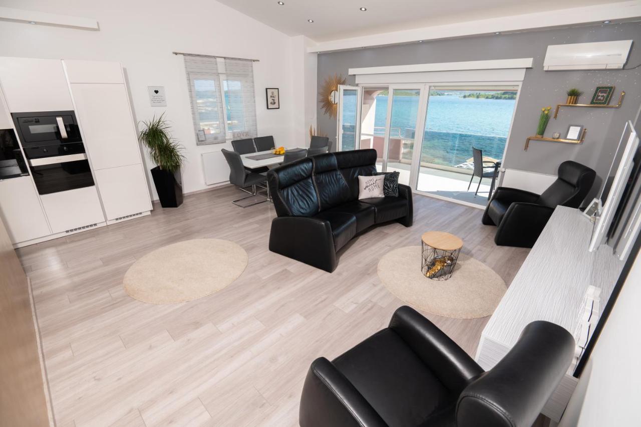 Euroholiday Apartments Turanj Bagian luar foto