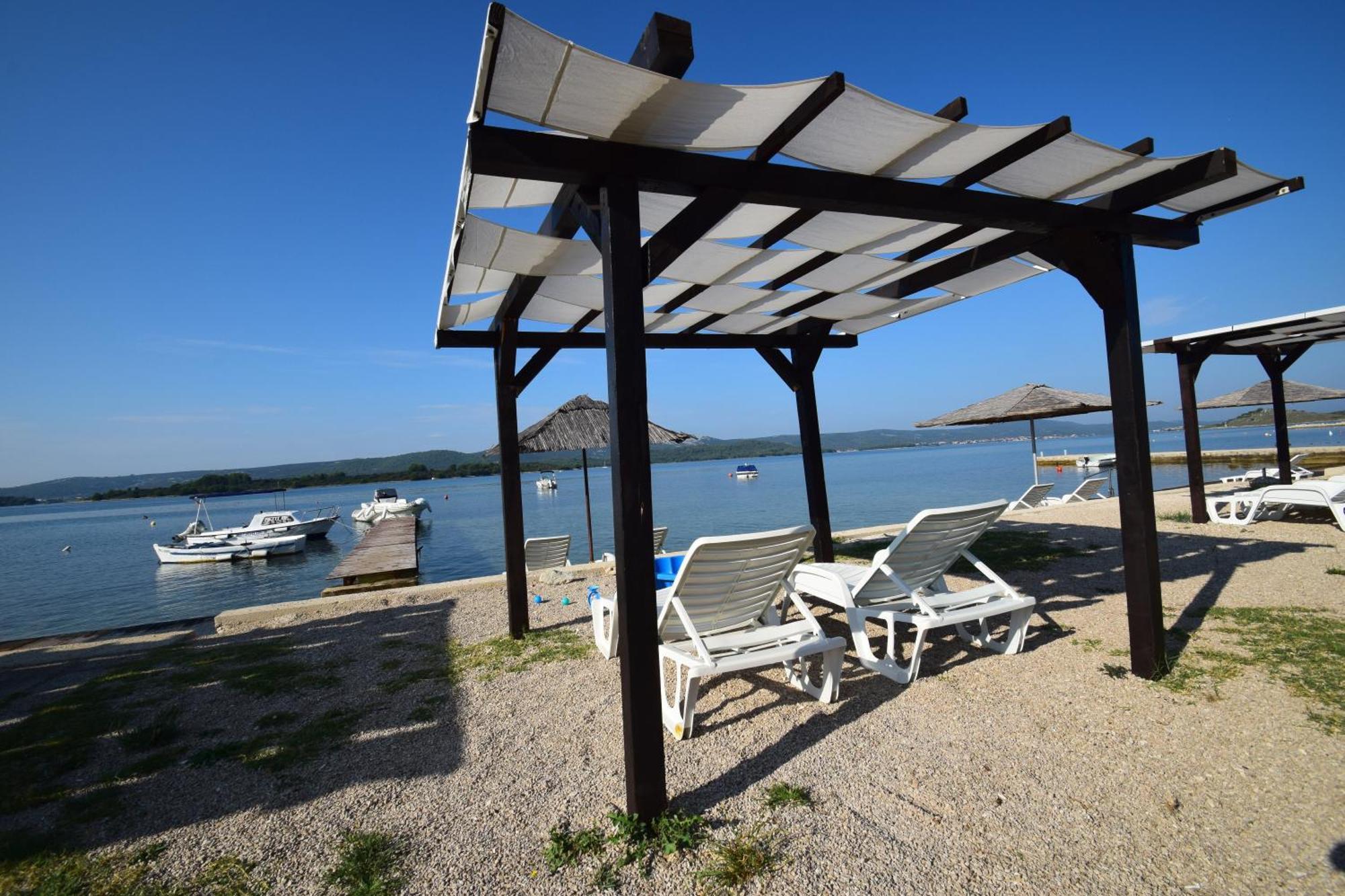 Euroholiday Apartments Turanj Bagian luar foto