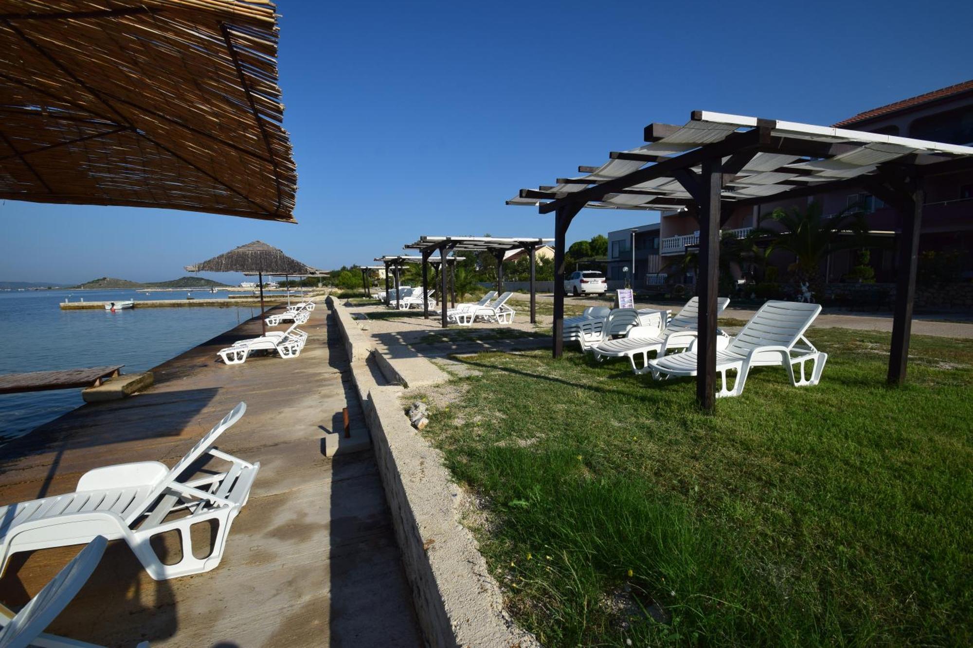 Euroholiday Apartments Turanj Bagian luar foto