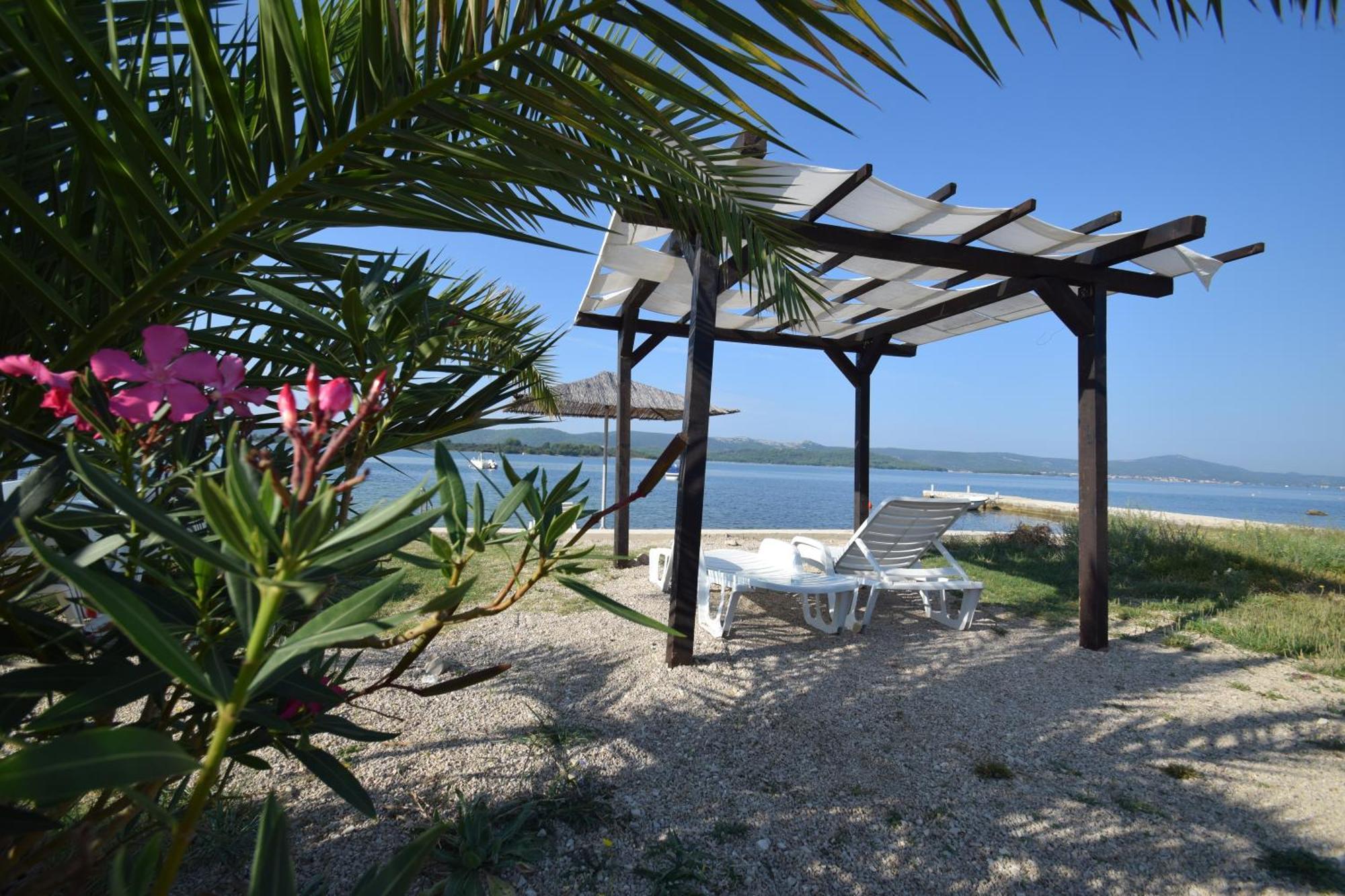 Euroholiday Apartments Turanj Bagian luar foto