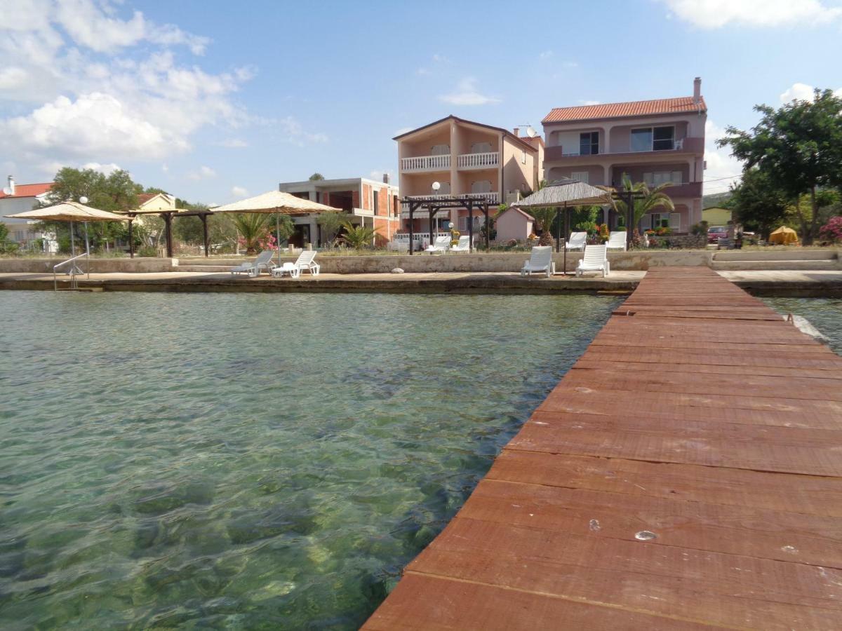 Euroholiday Apartments Turanj Bagian luar foto