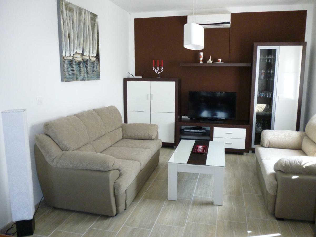 Euroholiday Apartments Turanj Bagian luar foto