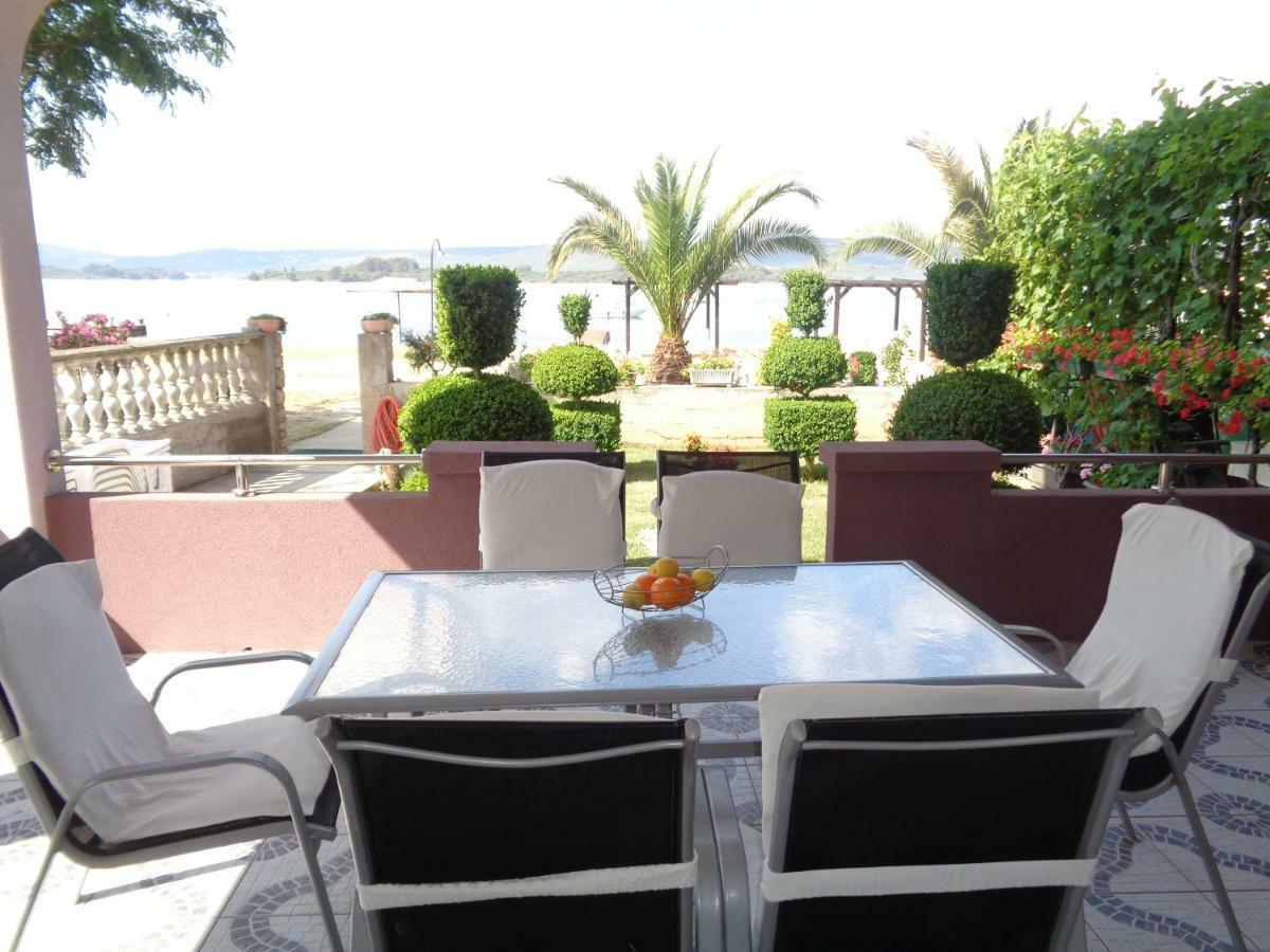 Euroholiday Apartments Turanj Bagian luar foto